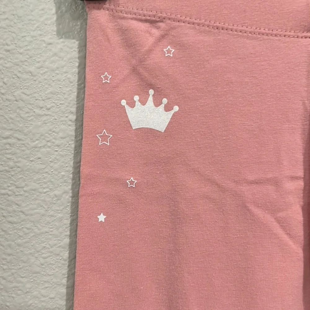 Super cute pink pants with sequin swan